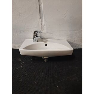 GDNS Hvid håndvask med hansgrohe armatur. 495 x 210 x 310mm