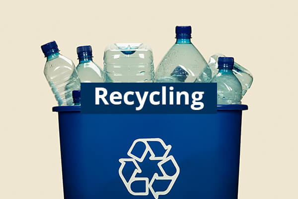 Læs mere om recycling og hvad fordelene og udfordringerne er